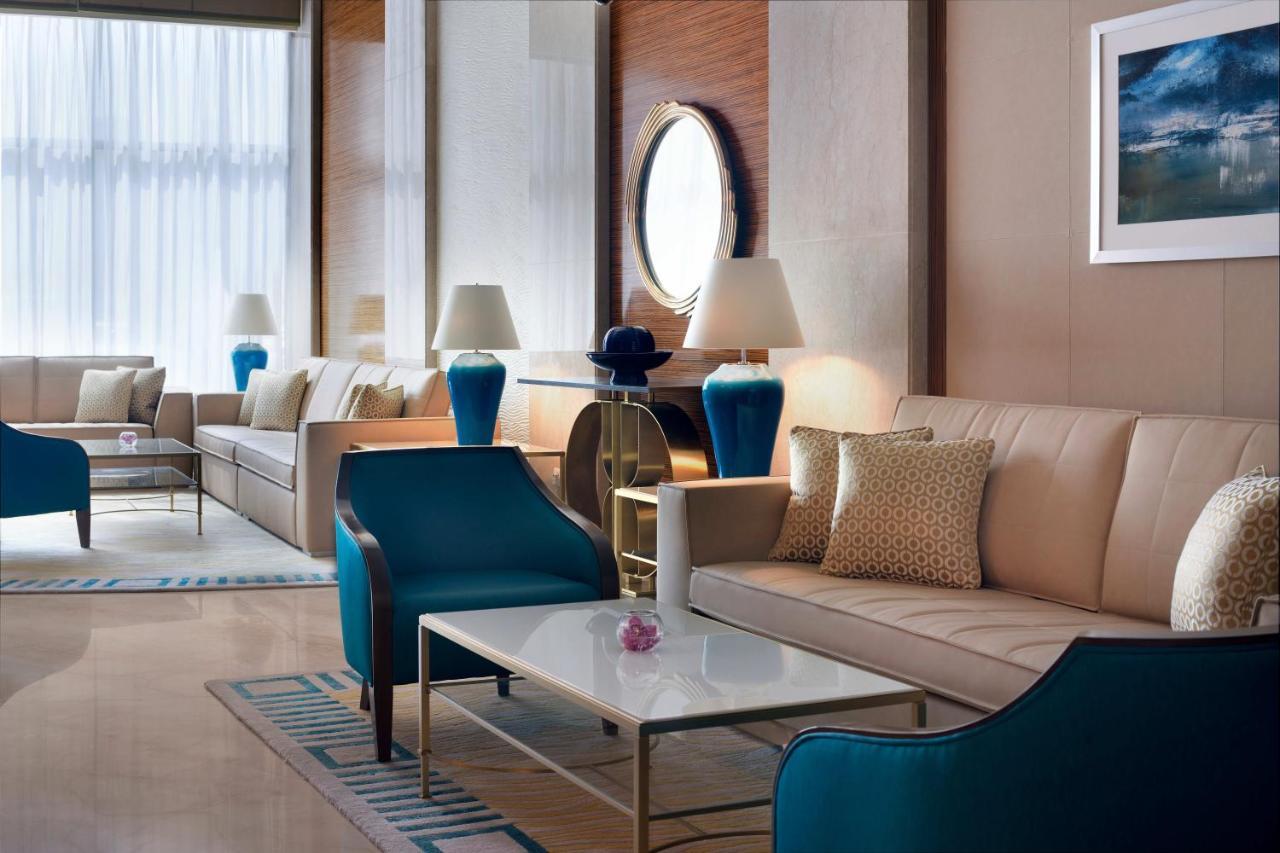 Marriott Executive Apartments Al Khobar Exterior foto The lounge at the airport
