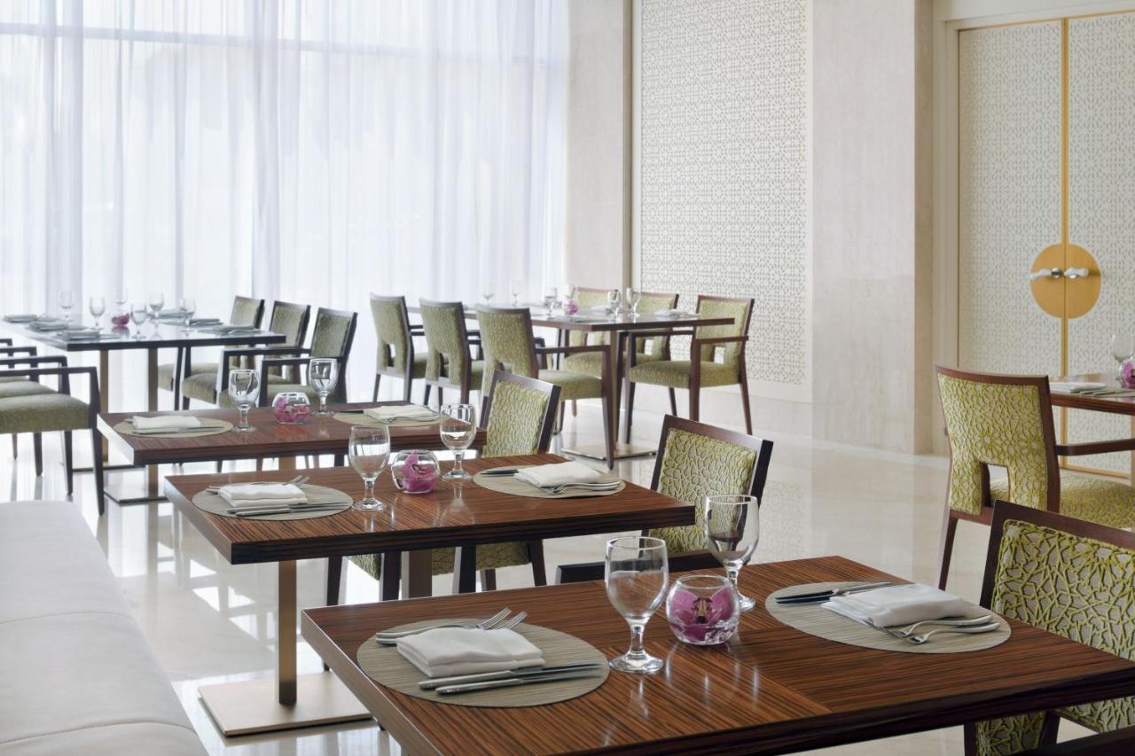 Marriott Executive Apartments Al Khobar Exterior foto The restaurant