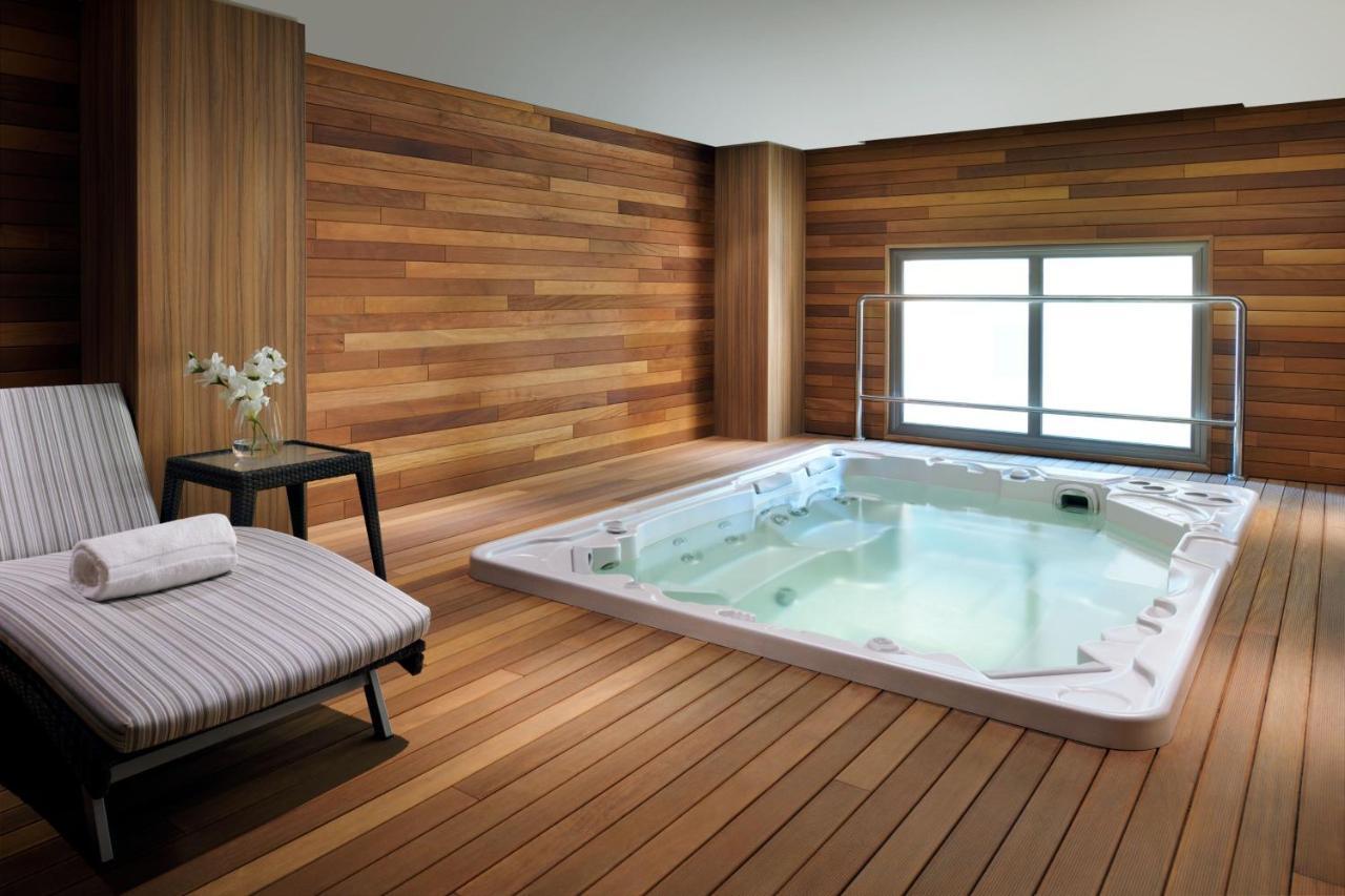 Marriott Executive Apartments Al Khobar Exterior foto A hot tub